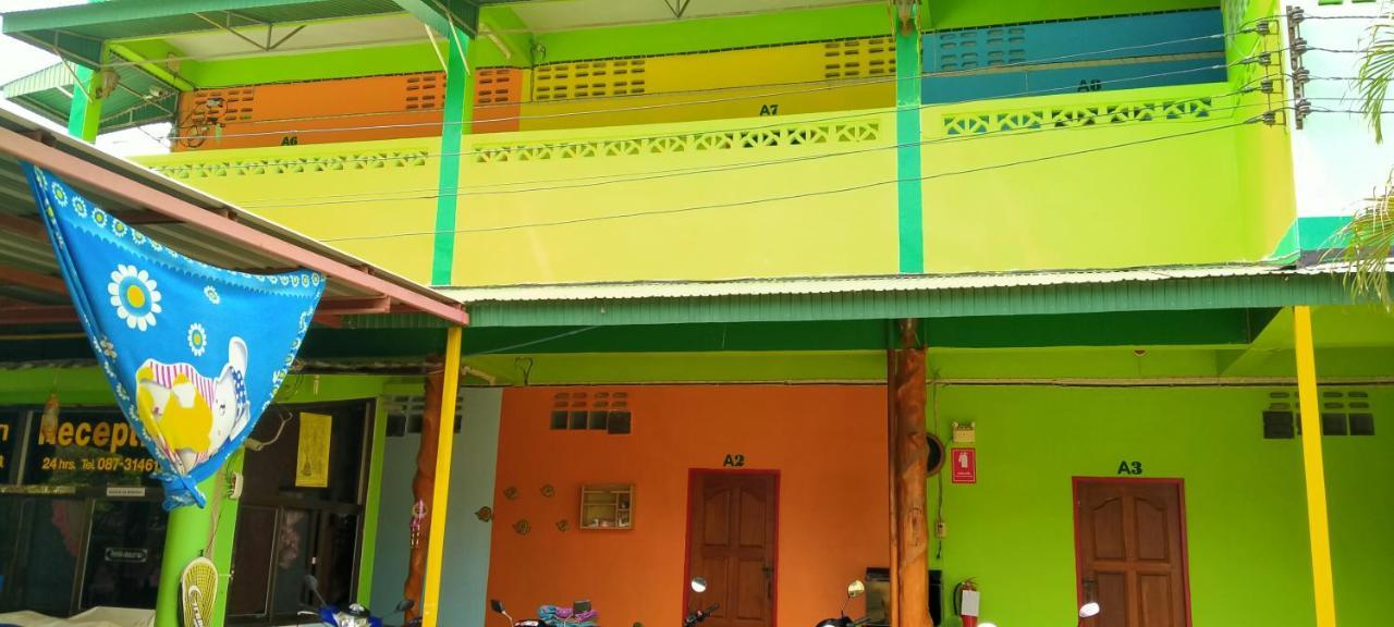 เรืองศรีศิริ เกสเฮาส์ Hotel สุโขทัย ภายนอก รูปภาพ