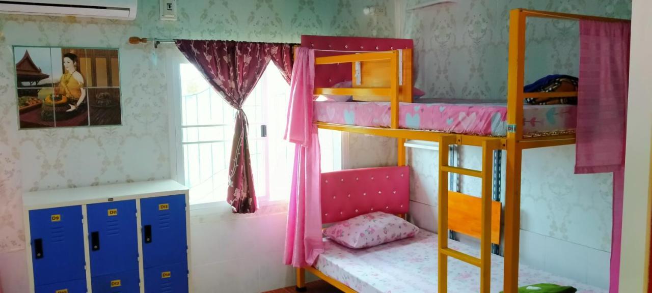 เรืองศรีศิริ เกสเฮาส์ Hotel สุโขทัย ภายนอก รูปภาพ